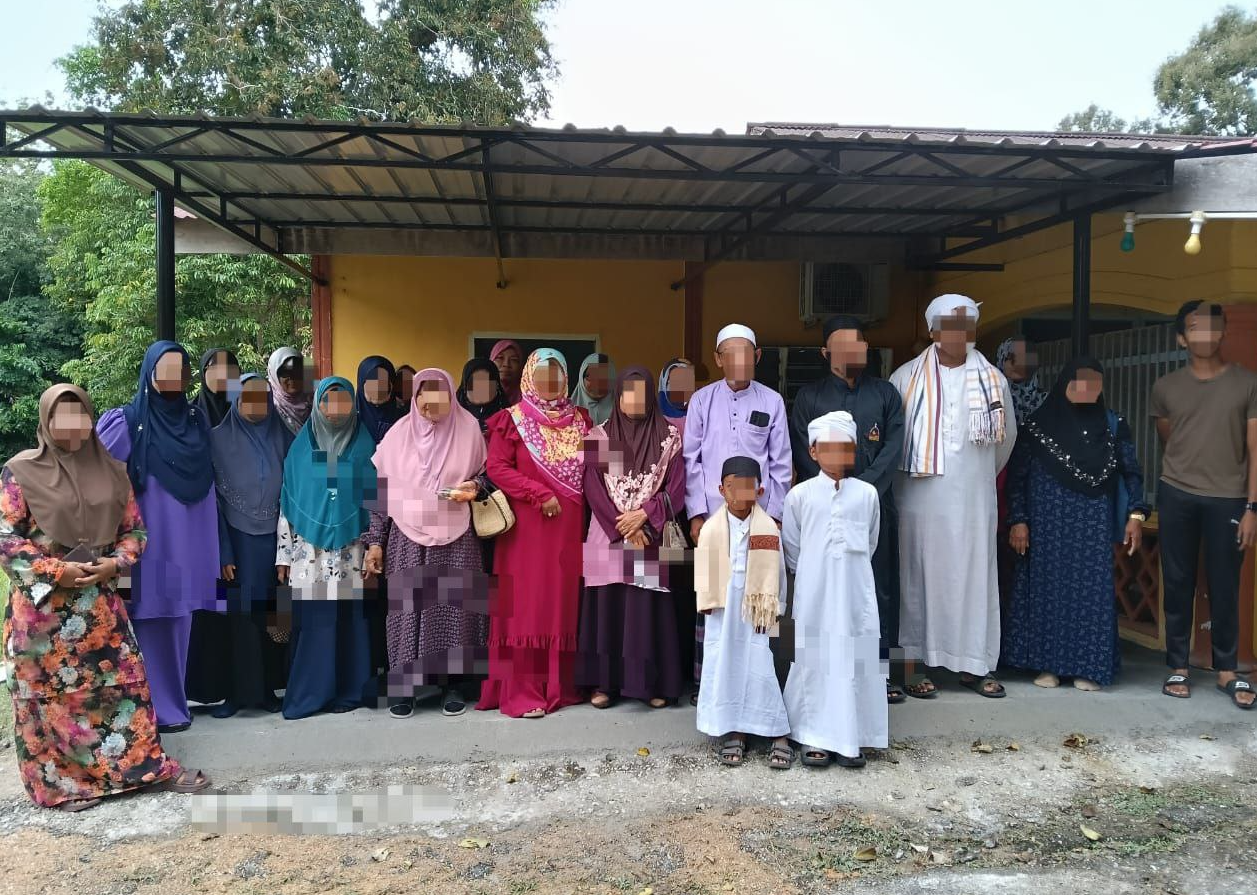 surau_kedah_blurred